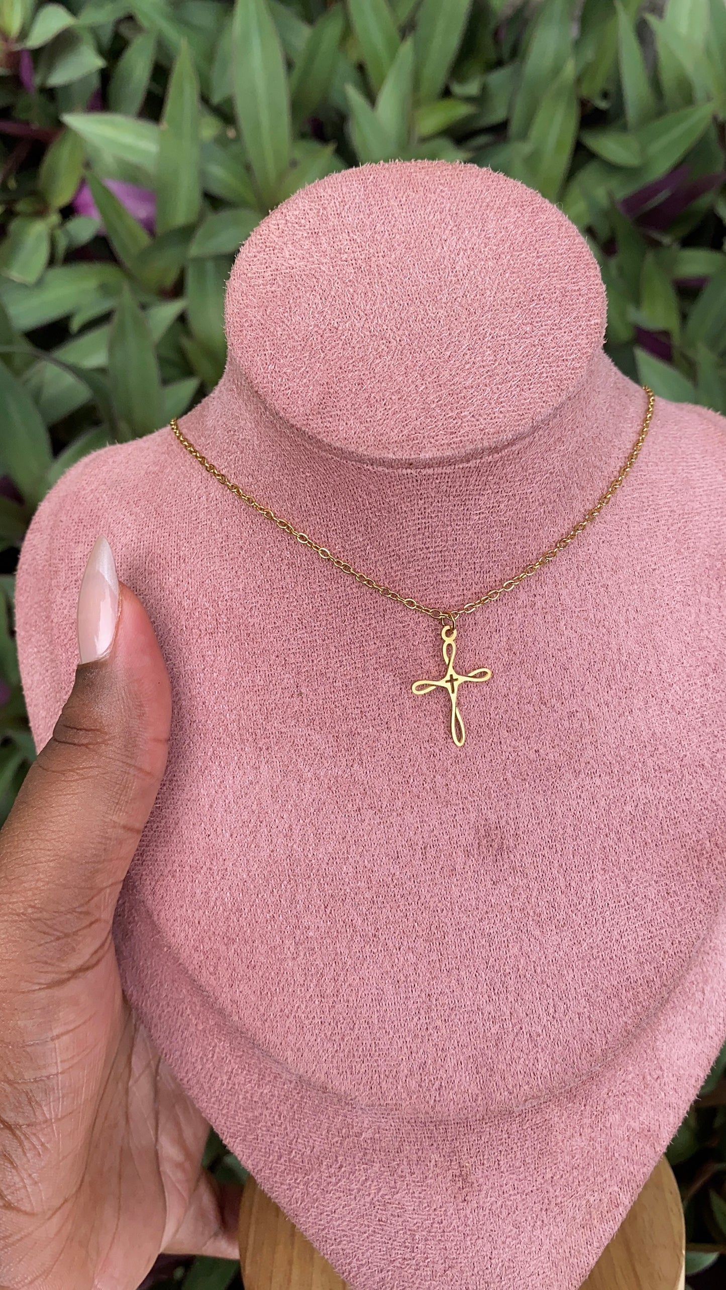 Dainty Cross