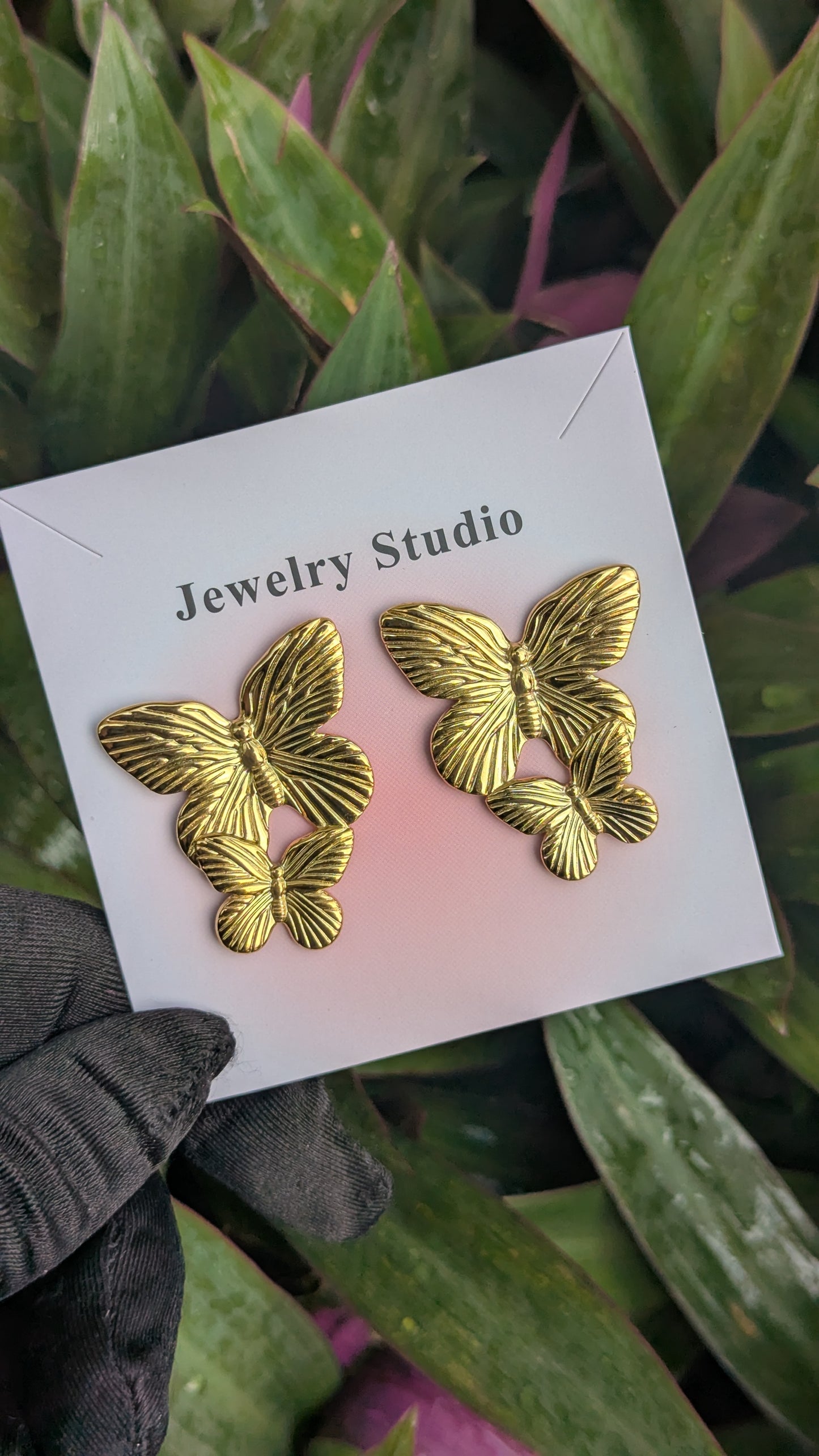 FAYÉ Studs