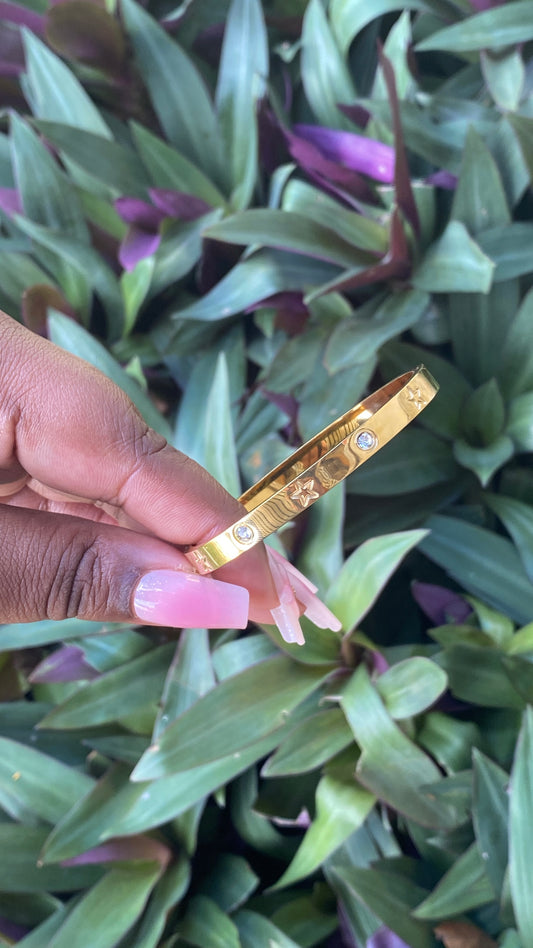 STAR Bangle