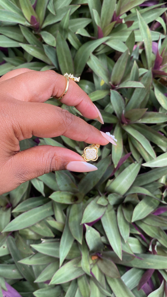 CLOVIA Ring