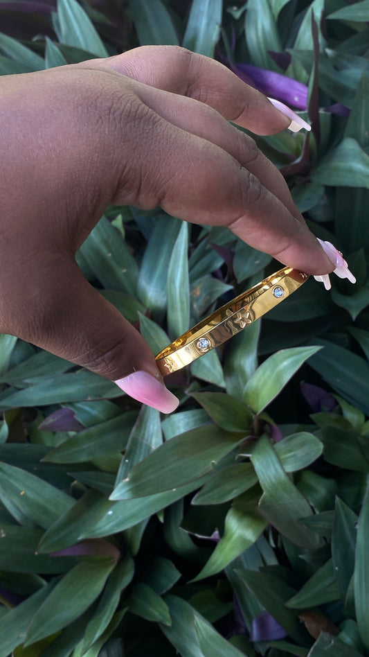 STAR Bangle