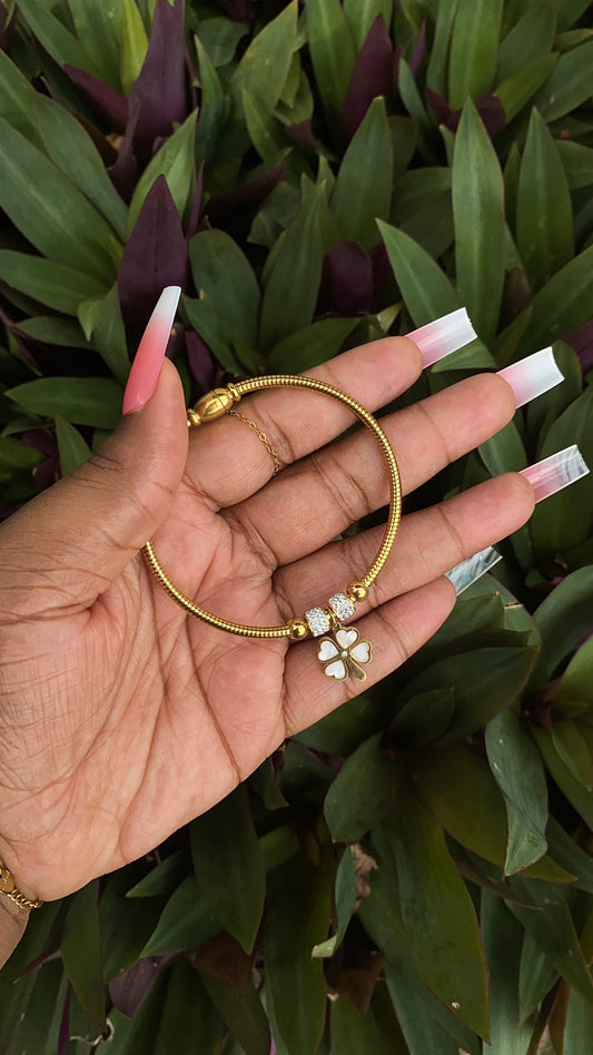 BLOOM BELLE Charm