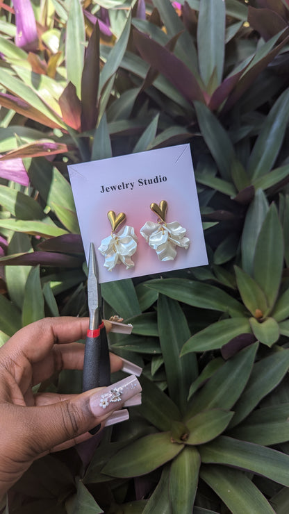 SNOWIE HART Studs