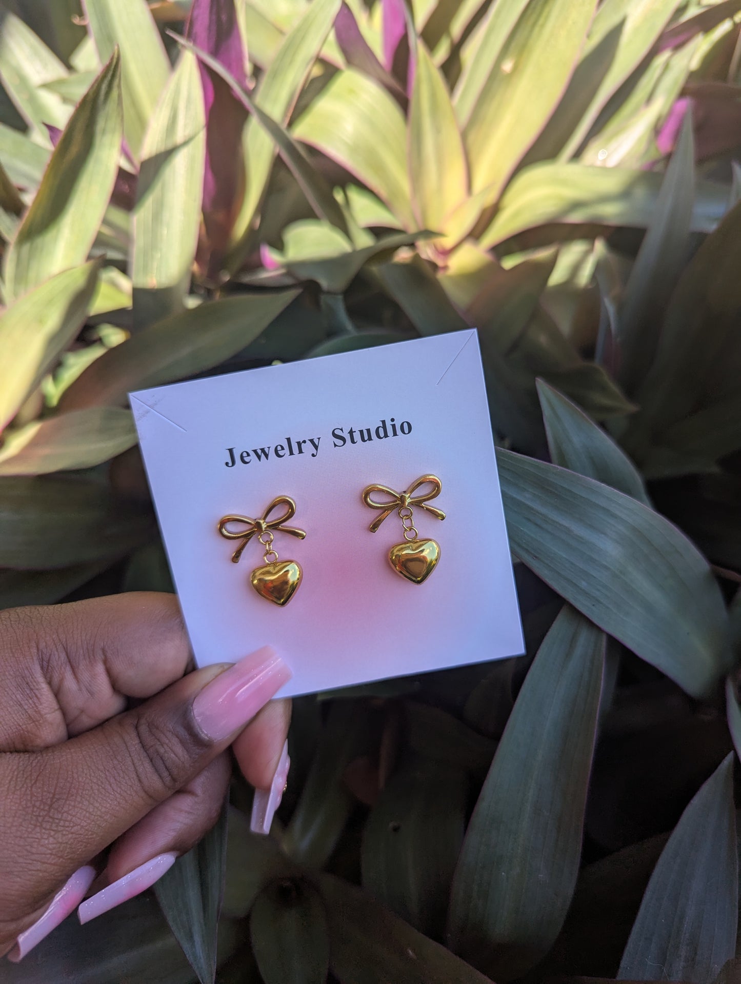 BOW Studs