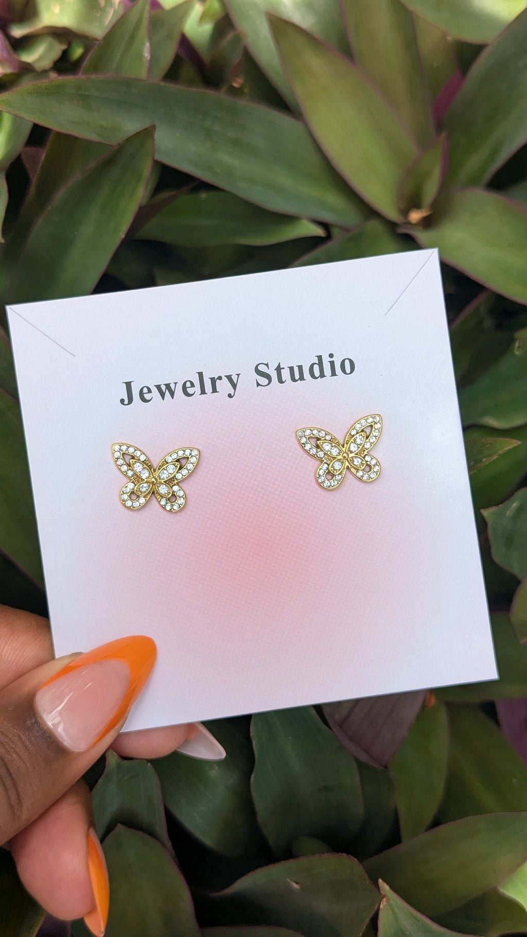 SOLEIL Studs