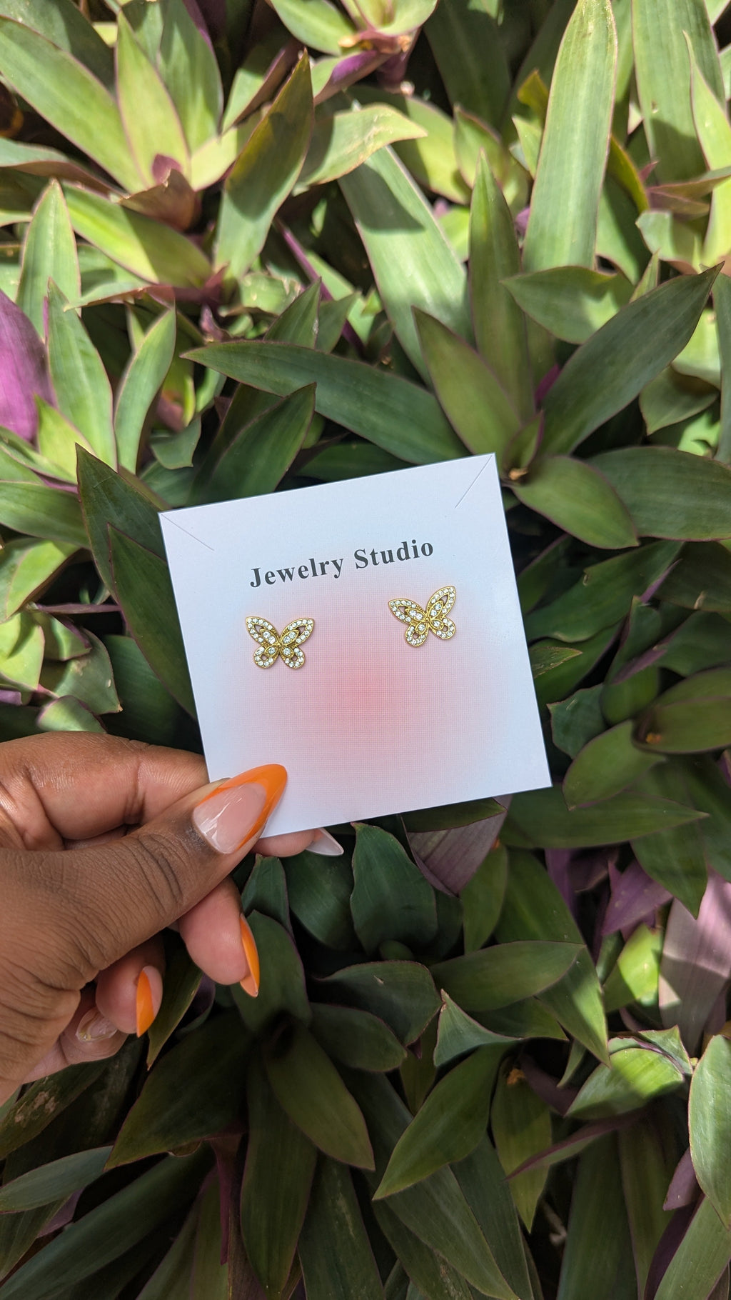 SOLEIL Studs