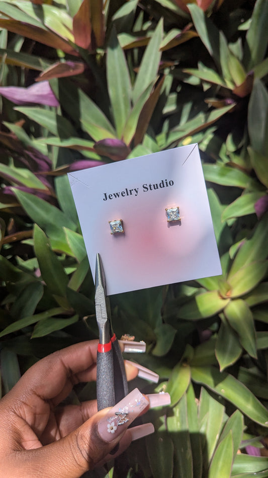 CUBIC Z Studs