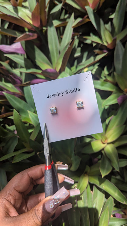 CUBIC Z Studs