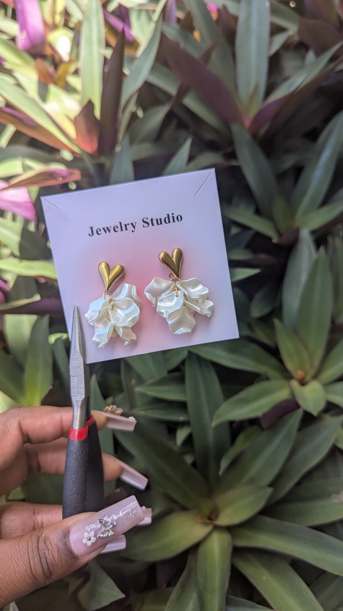 SNOWIE HART Studs
