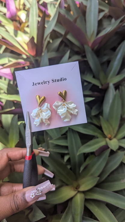 SNOWIE HART Studs