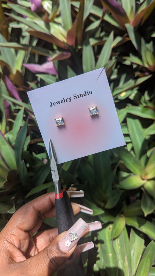 CUBIC Z Studs